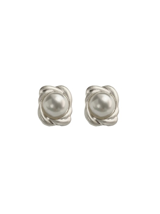 Mat Square Pearl Earrings