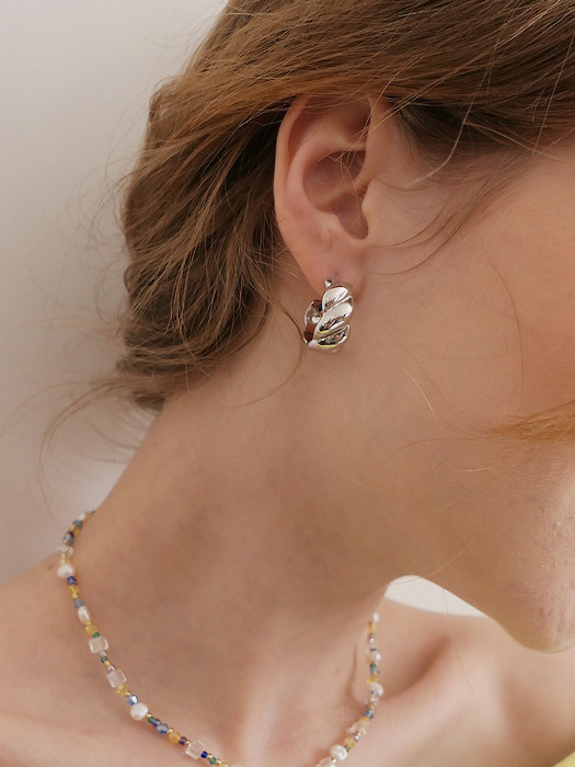 croissant earring silver