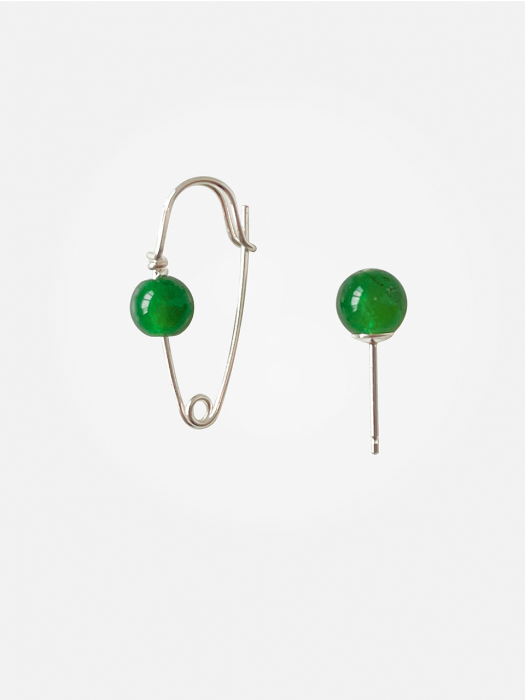 Emerald clip earring