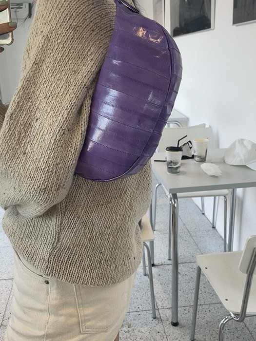 Croissant Bag (크루아상 백) purple