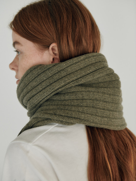 merino wool muffler - olive