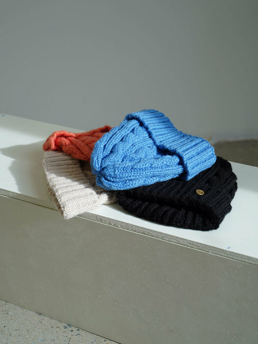 HATPPY cross knit beanie