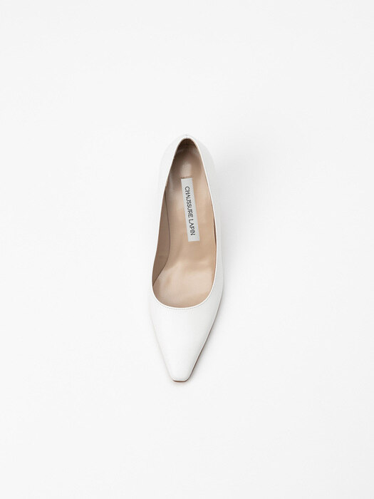 Argent Pumps in Pure White