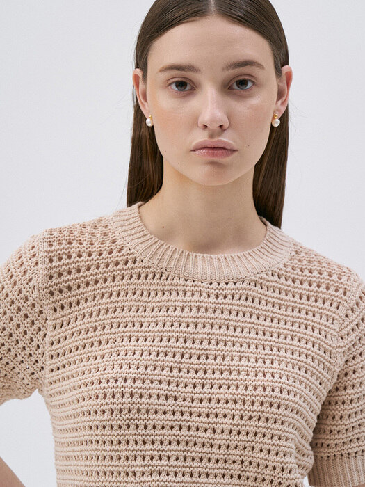 [단독]Crew Neck Crochet Knit Top-Light Beige