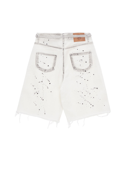 PAINTING HALF DENIM PANTS IN WHITE