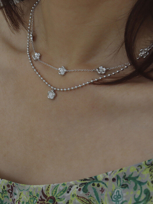 Bloom Necklace 01