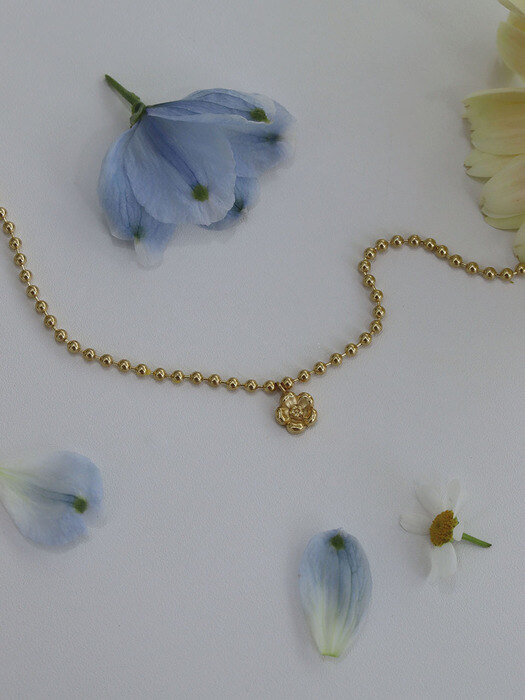Bloom Necklace 01