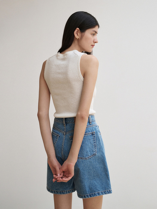 DENIM TUCK HALF PANTS