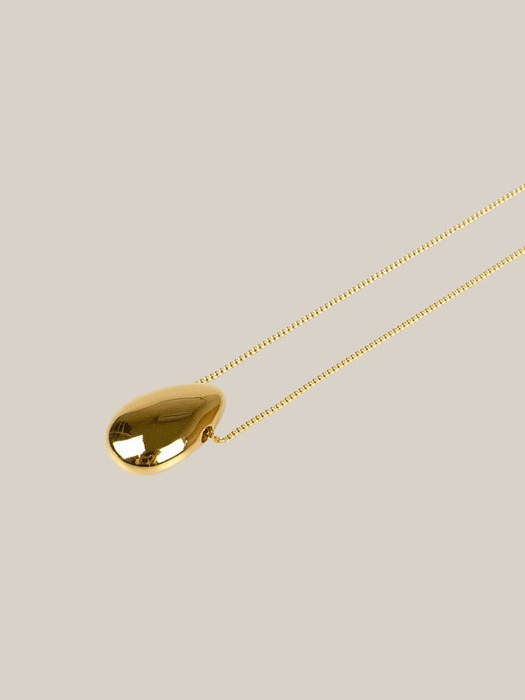 Almond Necklace Gold