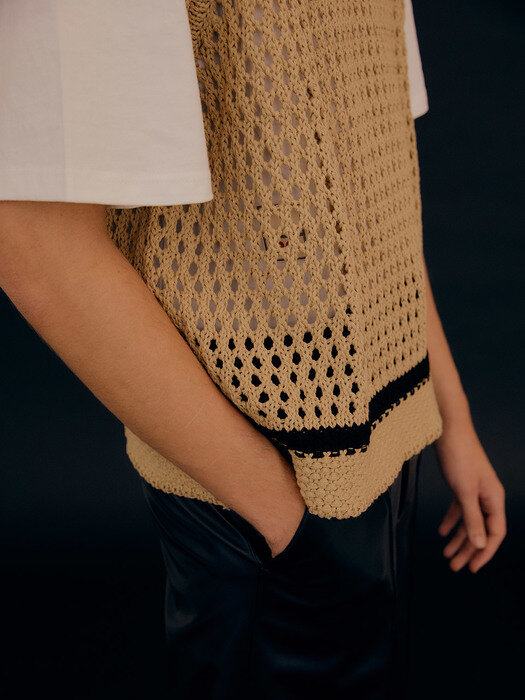 For men, Honeycomb knit Vest / Beige