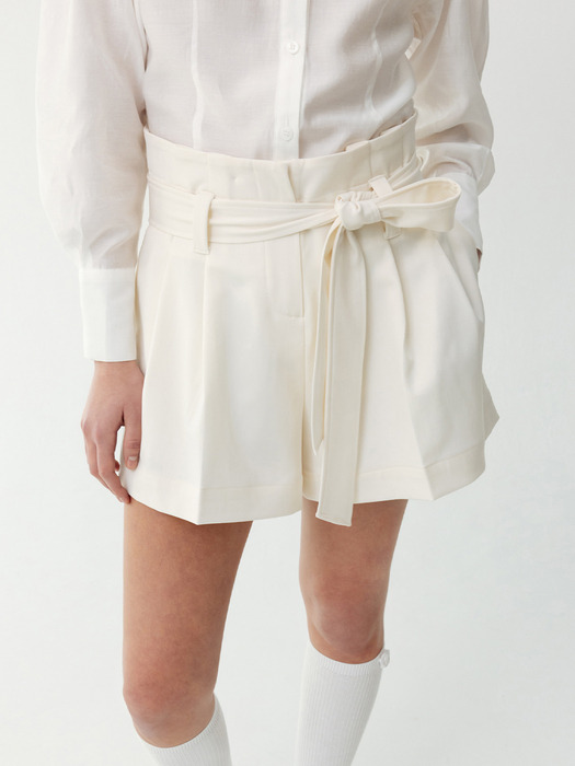 HIGHWAIST BELT SHORTS_TT4S401IV