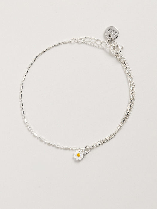 WIL301 Daisy Layered Bracelets