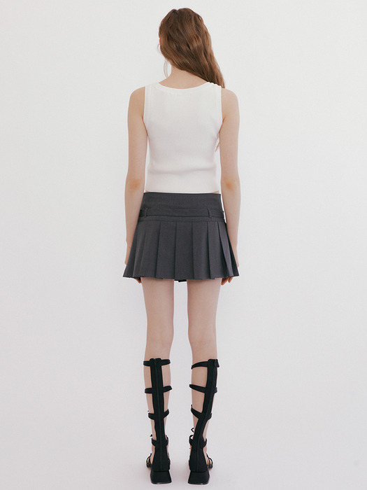 187 deep sleeveless knit (ivory)