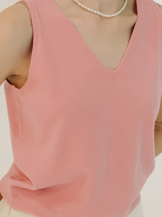 Pearl button v-neck cashmere knit sleeveless