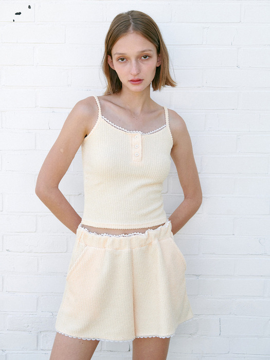 LACE FRILL SHORTS / BUTTER