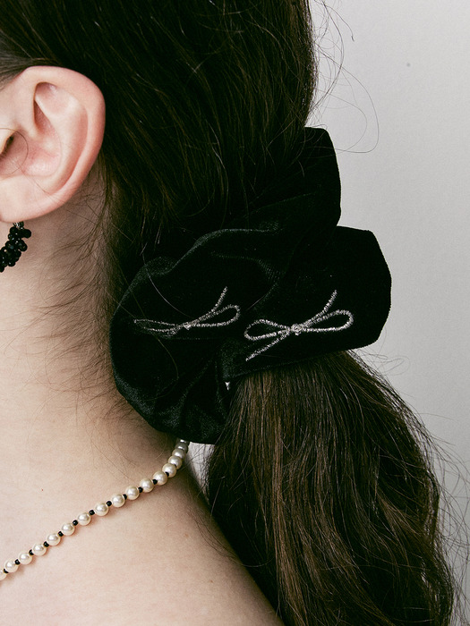 Ribbon Velvet Scrunch_VH25NNNE100V