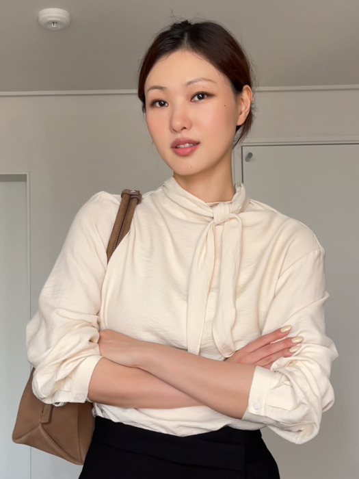 타이업 스카프 블라우스 아이보리 L131