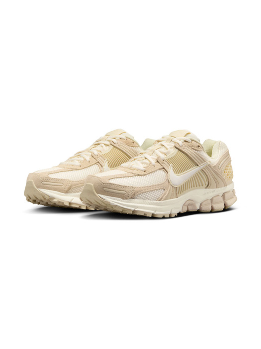 [HQ0458-200] W NIKE ZOOM VOMERO 5