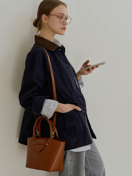 [단독] Rover panier bag - medium / Camel brown