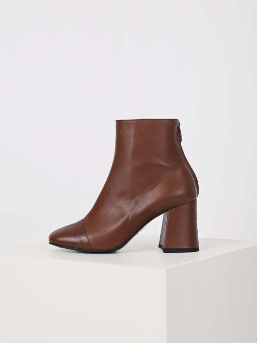 SQUARE ANKLE BOOTS - BROWN