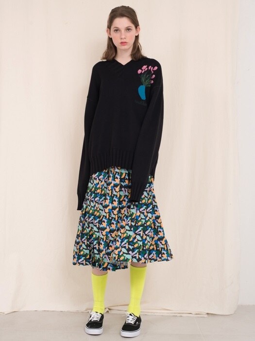 Spring mono pleats skirt [black, ivory]