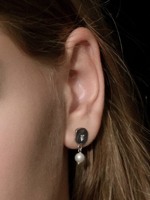 little pearls earrings