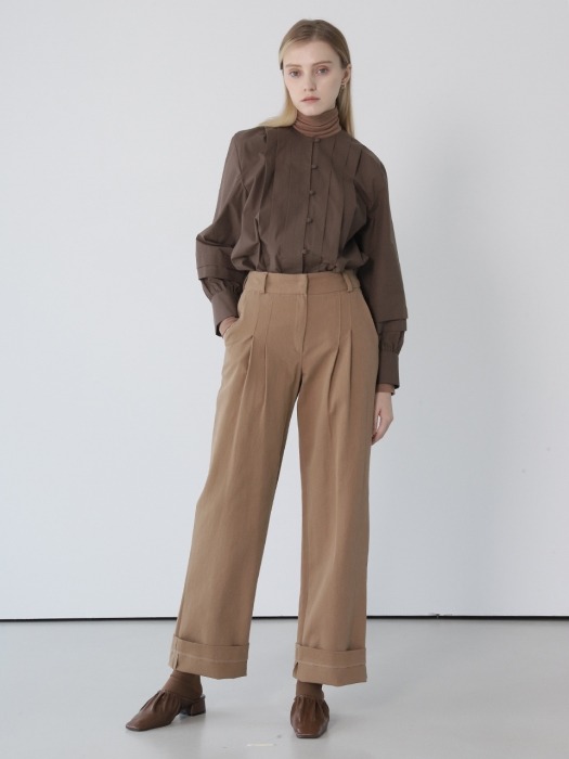 SIMPLE TWO TUCK PANTS CAMEL