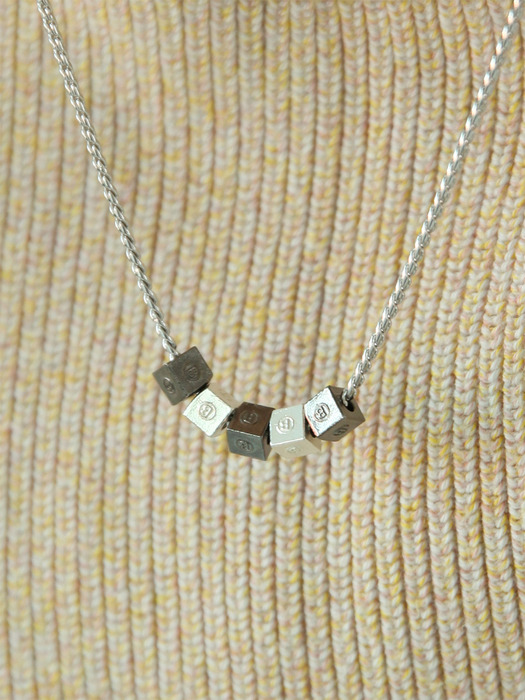 SCB011 Black detail cube necklace