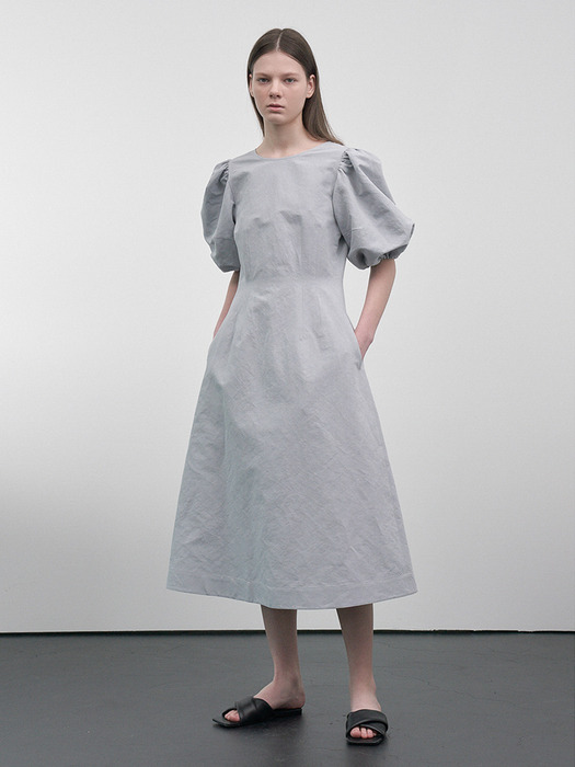  Puff-Sleeved  Linen-Blend Dress