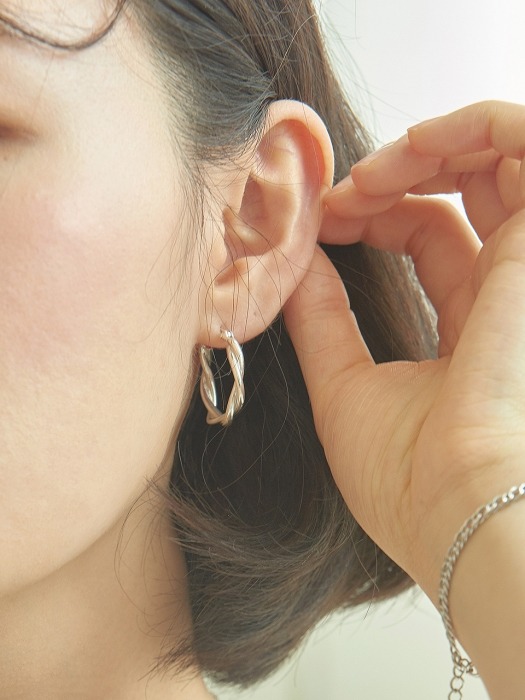 silver twist ring earring