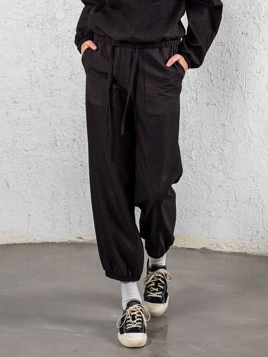 Easy Quilted Jogger Pants (Black)