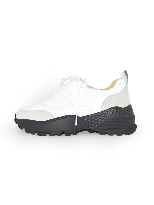 Wide Mould Basic White Sneakers