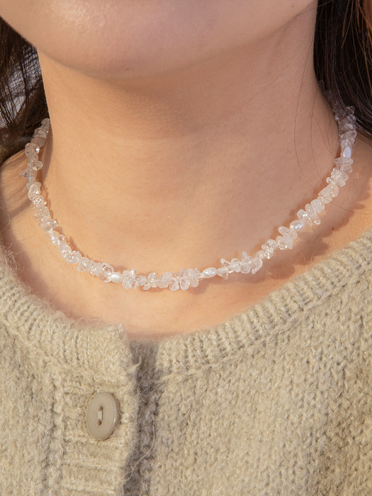 [단독]White Crystal Necklace