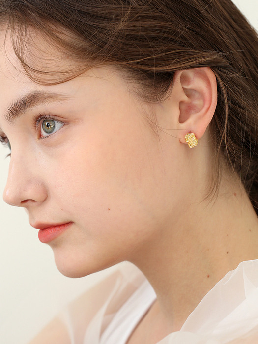 lump gold earring