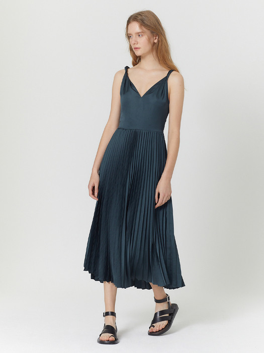 TWIST PLEATS DRESS_DEEP GREEN