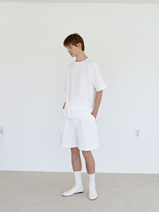 double tuck pocket half pants (ivory)