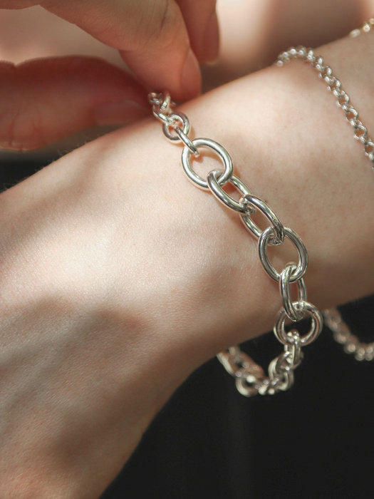 gradation chain bracelet