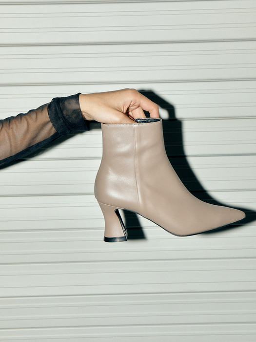 Ansley Ankle Boots / Y.08-B21 / TAUPE