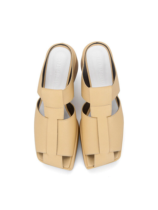 Open squared toe platform mules | Cheddar