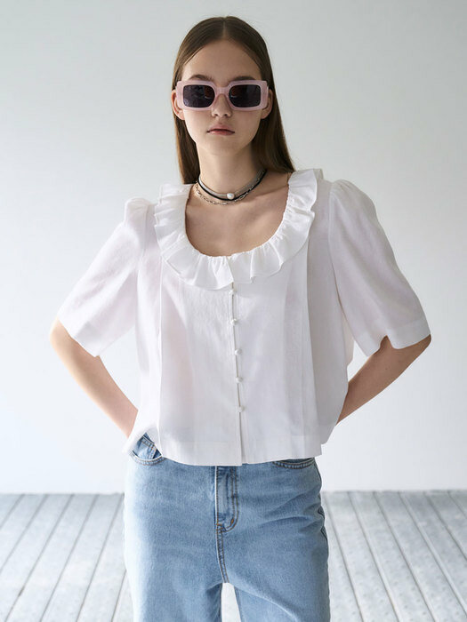 22 Spring_ Cream Ruffle Neck Cropped Blouse