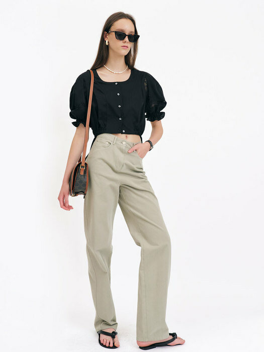 22 Summer_ Black Puff Blouse