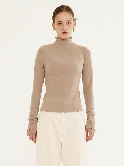 Turtle Neck Solid T-Shirts in Beige VW2AE327-91