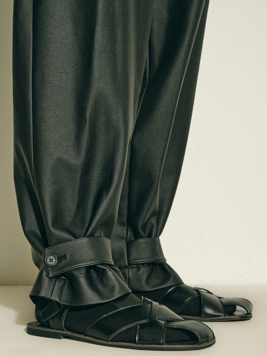 vegan leather strap pants_black