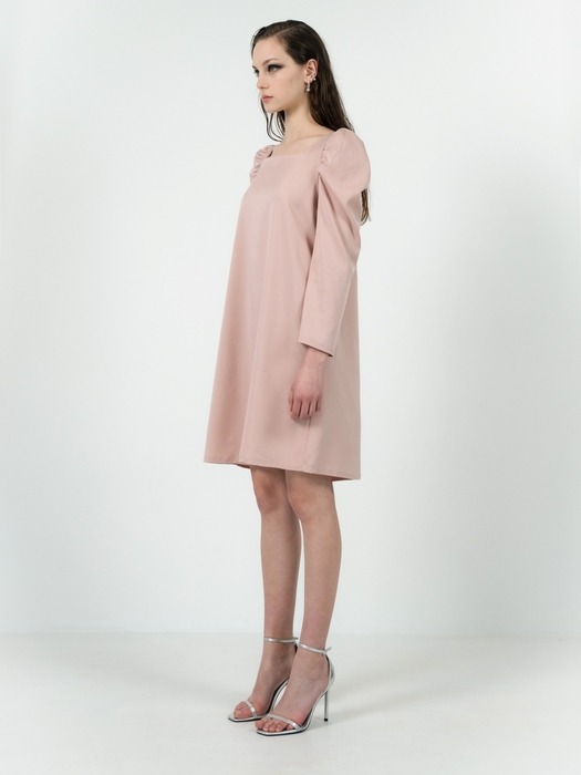 Esme gathered-shoulder shift dress (Pink)