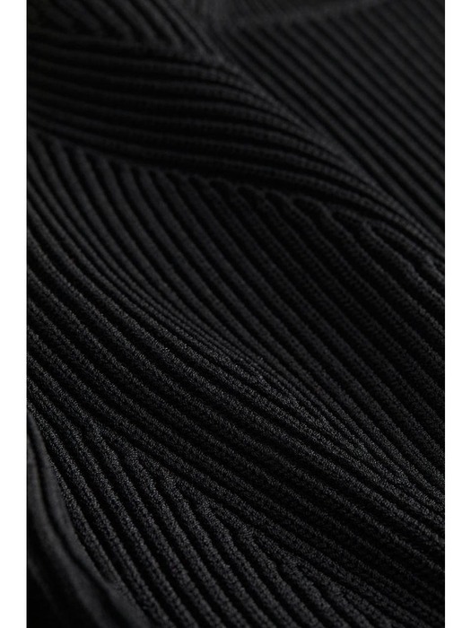 퍼프 슬리브 페플럼 스웨터 블랙 1206192001