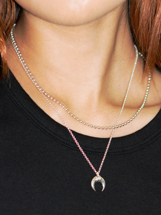DAY LIGHT SILVER NECKLACE