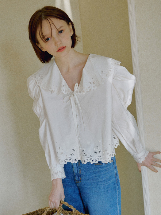 Embroidery Point Blouse VC2433BL305M