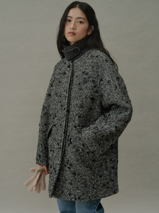 padded overfit half coat [Italian fabric] (black tweed)