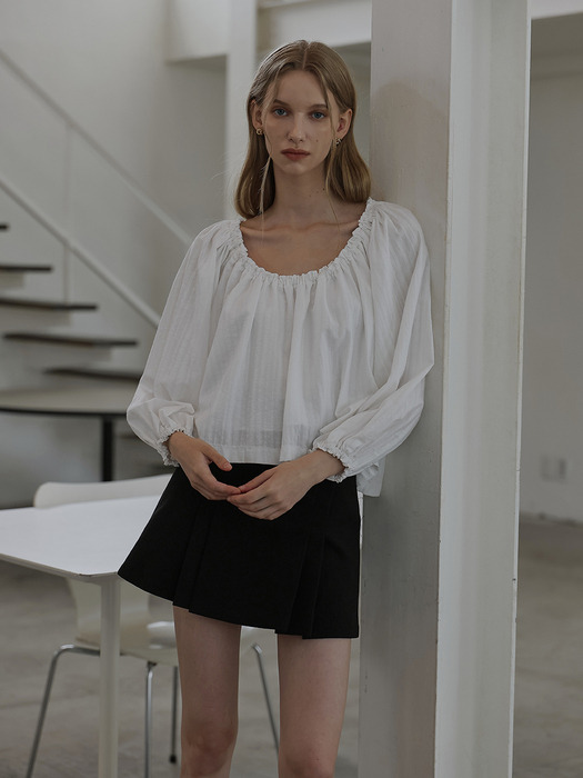 Della Shirring Off Shoulder Blouse [Ivory]