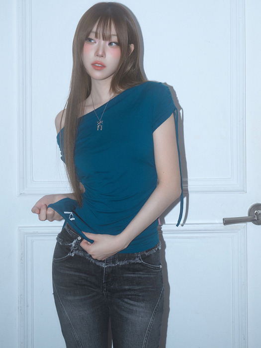 뉴얼린]Meow Summer draping shrring Boat neck Top